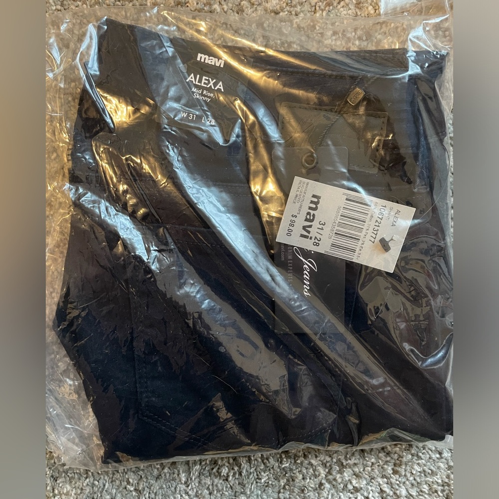 Mavi “Alexa” fit skinny jeans in dark shanti (indigo) size 31/28